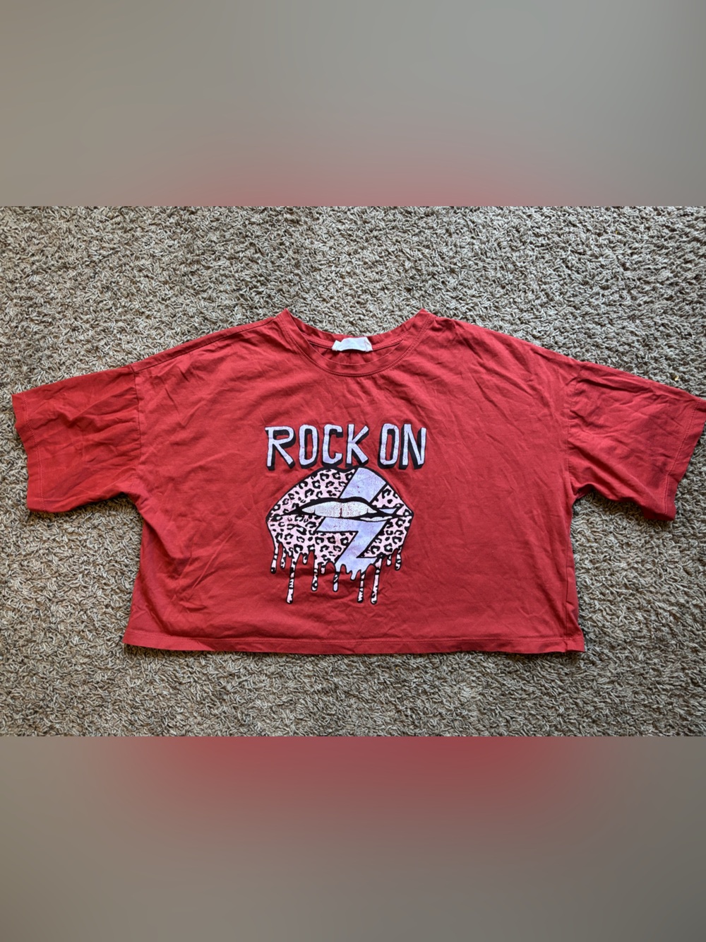 Double Zero Y2K "Rock On" Graphic Crop Top